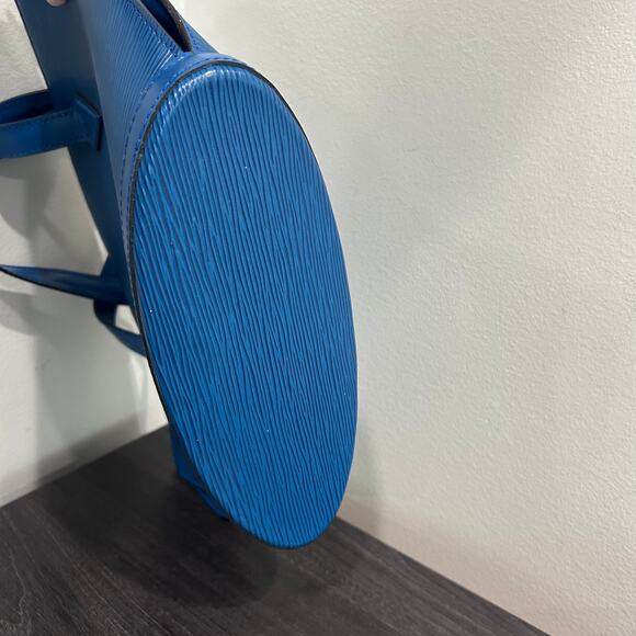 #210 LOUIS VUITTON Epi Saint Jacques PM - Picture 7 of 8